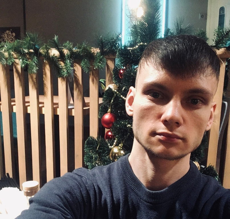 Денис Лошкарев